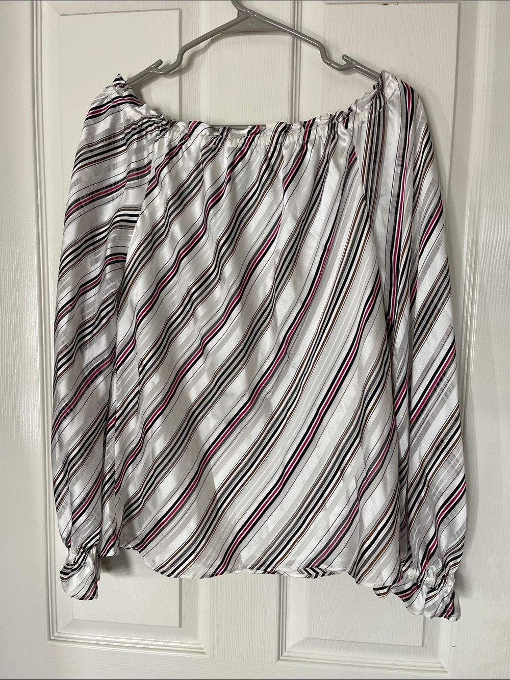 White House black market black and white striped off the shoulder blouse size M